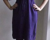 Nerta violetinė suknelė