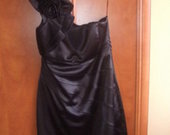 Maža juoda suknelė