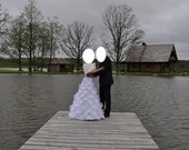 balta vestuvinė suknele