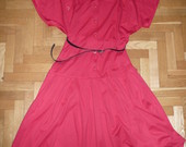 Raudona vintazine suknele