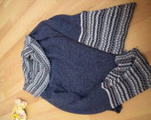 Šiltas gražus mėlynas megztinis