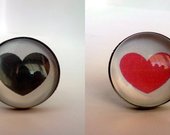 Žiedas su širdele (juoda ir raudona)