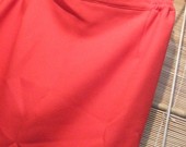 raudonas sijonas 