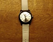 Naujas baltas laikrodukas