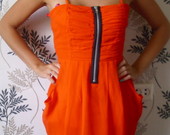 Ryški tamsiai oranžinė suknelė