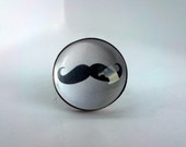 Didelis žiedas "Moustache"