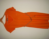 Orandžinė moteriška suknelė