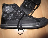juodi nauji batai