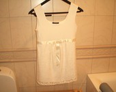 Balta gipiūruota suknutė