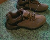 Vyriški nauji batai