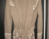 Stilingas ir šiltas megztinis