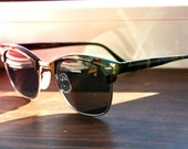 stilingi akiniai nuo saulės