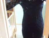 juoda gipiūrinė suknelė