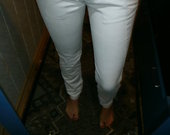 Balti gražūs džinsai
