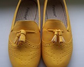 Geltoni batai
