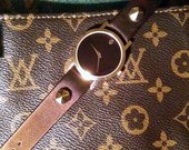 laikrodis LV stiliaus su spygliais