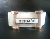 Dviejus pusiu Hermes dirziukas