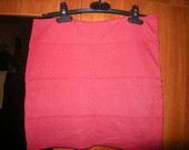 raudonas sijonas