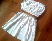 Balta suknele