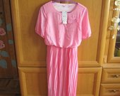 rožinė ilga / vidutinio ilgio suknelė