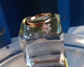 9k pildytas auksu žiedas su cirkoniu  