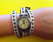 Naujas baltas vintage laikrodis