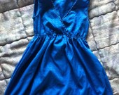 Mėlyna maža suknelė