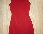 raudona klasikine suknele