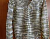 Rankų darbo vienetinis megztinis iš mocheros 