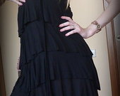 nuostabi juoda suknelė