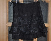 Elegantiškas juodas sijonas