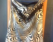 CALORE zebro dryžių sijonas su iškirpte