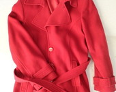 Naujas raudonas paltas