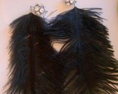 puošnūs juodi blizgantys auskarai- plunksnos