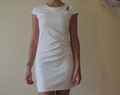 Balta trumpa nauja suknele