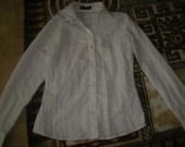 Balti siuvinėti marškinukai