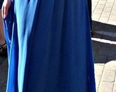 Kariliškos mėlynos spalvos maxi suknele