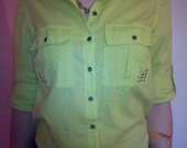 Neoninės žalios spalvos marškiniai
