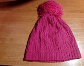 Rožinė kepurė su bumulu