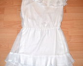 balta suknutė