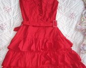 Raudona suknele