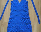 Ryškiai mėlyna klostuota suknutė