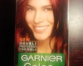 Garnier plauku dazai tamsiai raudonos spalvos