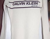 Calvin Klein megztukas