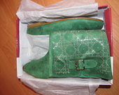 Žali nauji batai