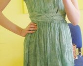 Smaragdinė suknelė