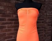 Neonine oranzine suknele