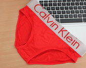 Calvin Klein kelnaitės raudona