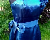 Ryški mėlyna suknutė