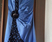 Mėlyna suknelė su nėriniais